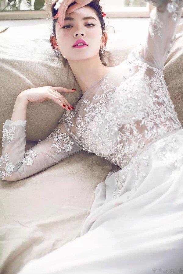 拍摄杂志硬照风格写真技巧 拍摄杂志硬照风格写真技巧