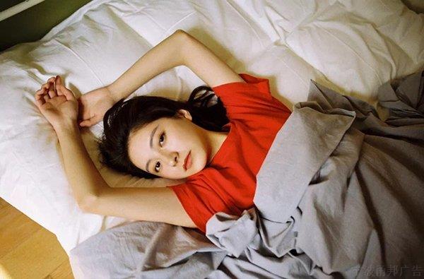 如何在室内拍出干净舒服的写真? 如何在室内拍出干净舒服的写真?