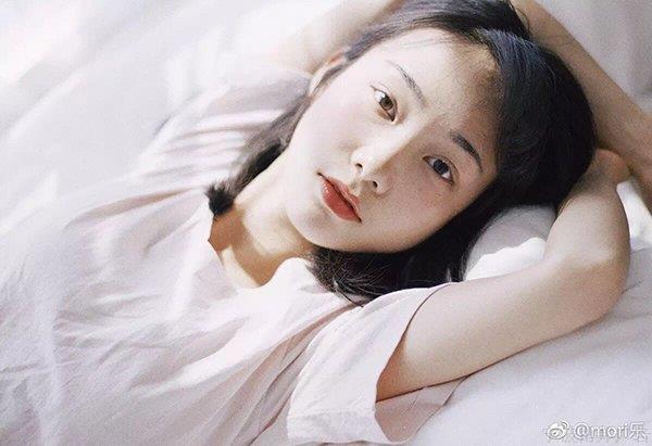 如何在室内拍出干净舒服的写真? 如何在室内拍出干净舒服的写真?