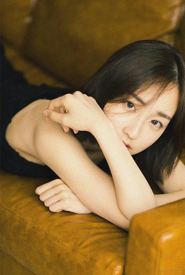 如何在室内拍出干净舒服的写真? 如何在室内拍出干净舒服的写真?