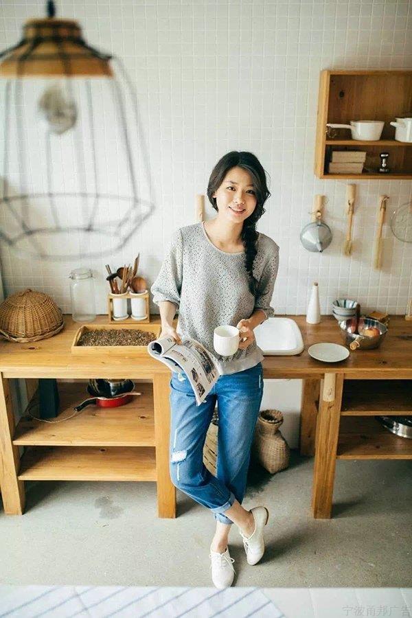 如何在室内拍出干净舒服的写真? 如何在室内拍出干净舒服的写真?