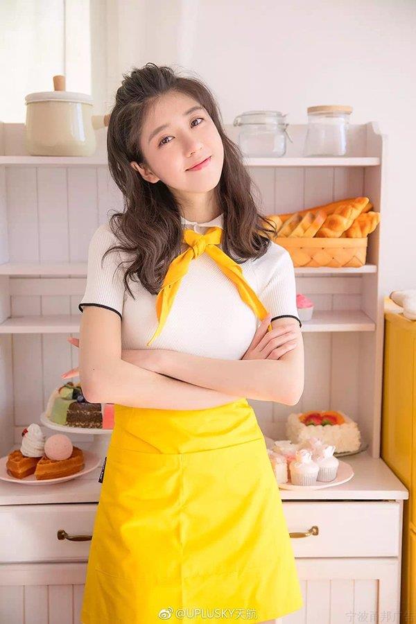 如何在室内拍出干净舒服的写真? 如何在室内拍出干净舒服的写真?